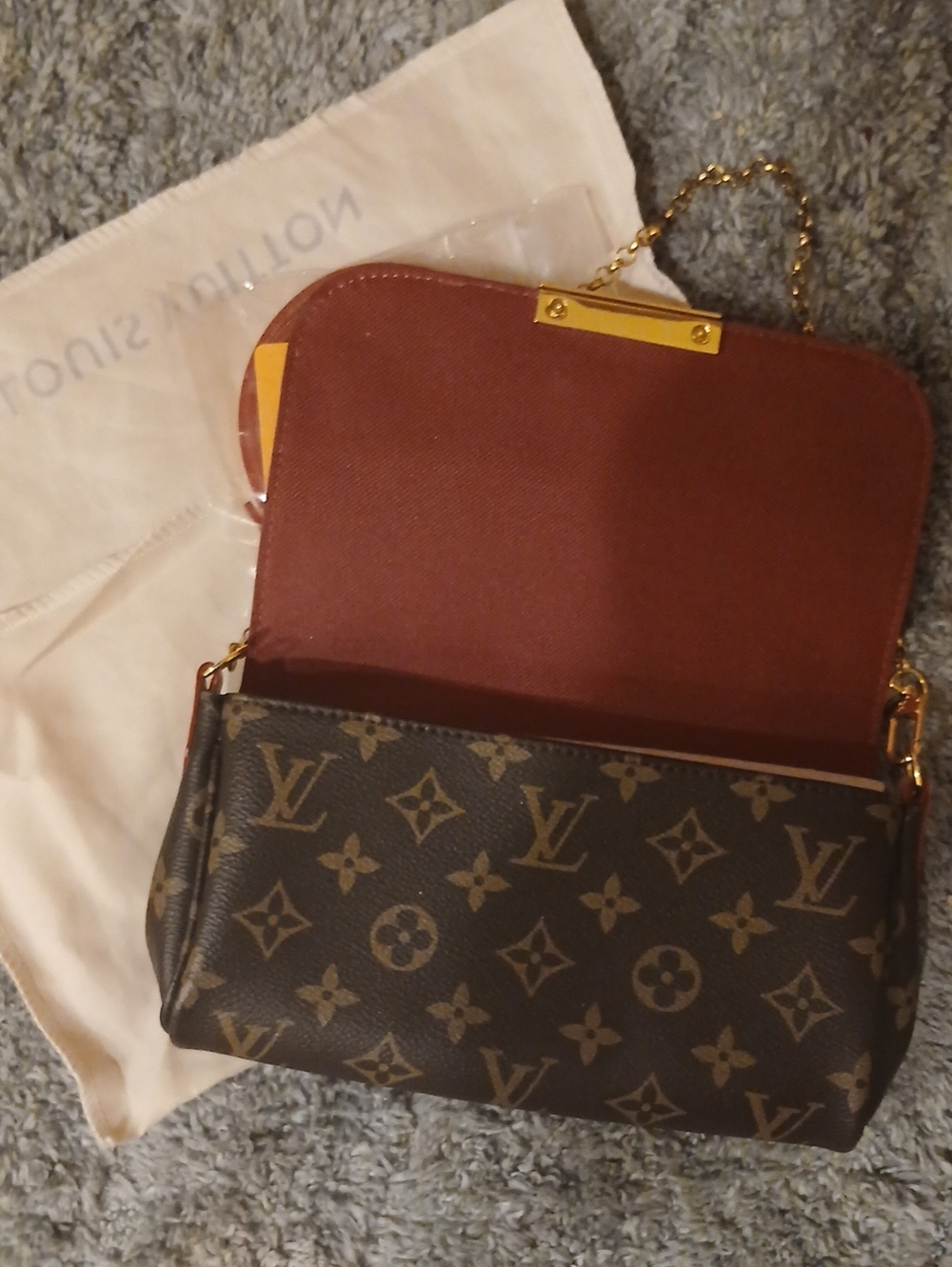 Brown Monogram Chain Wallet - Picture 2 of 11